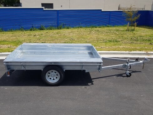 single axle domestic trailer from side